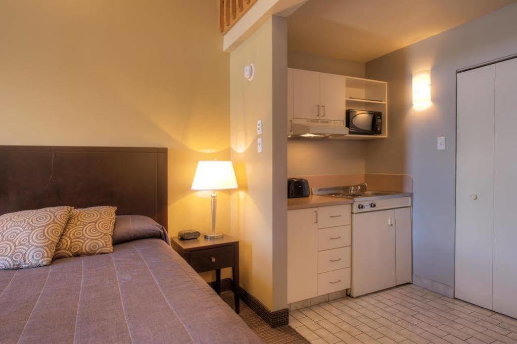 מונט טרמבלאנט Hotel Vacances Tremblant מראה חיצוני תמונה