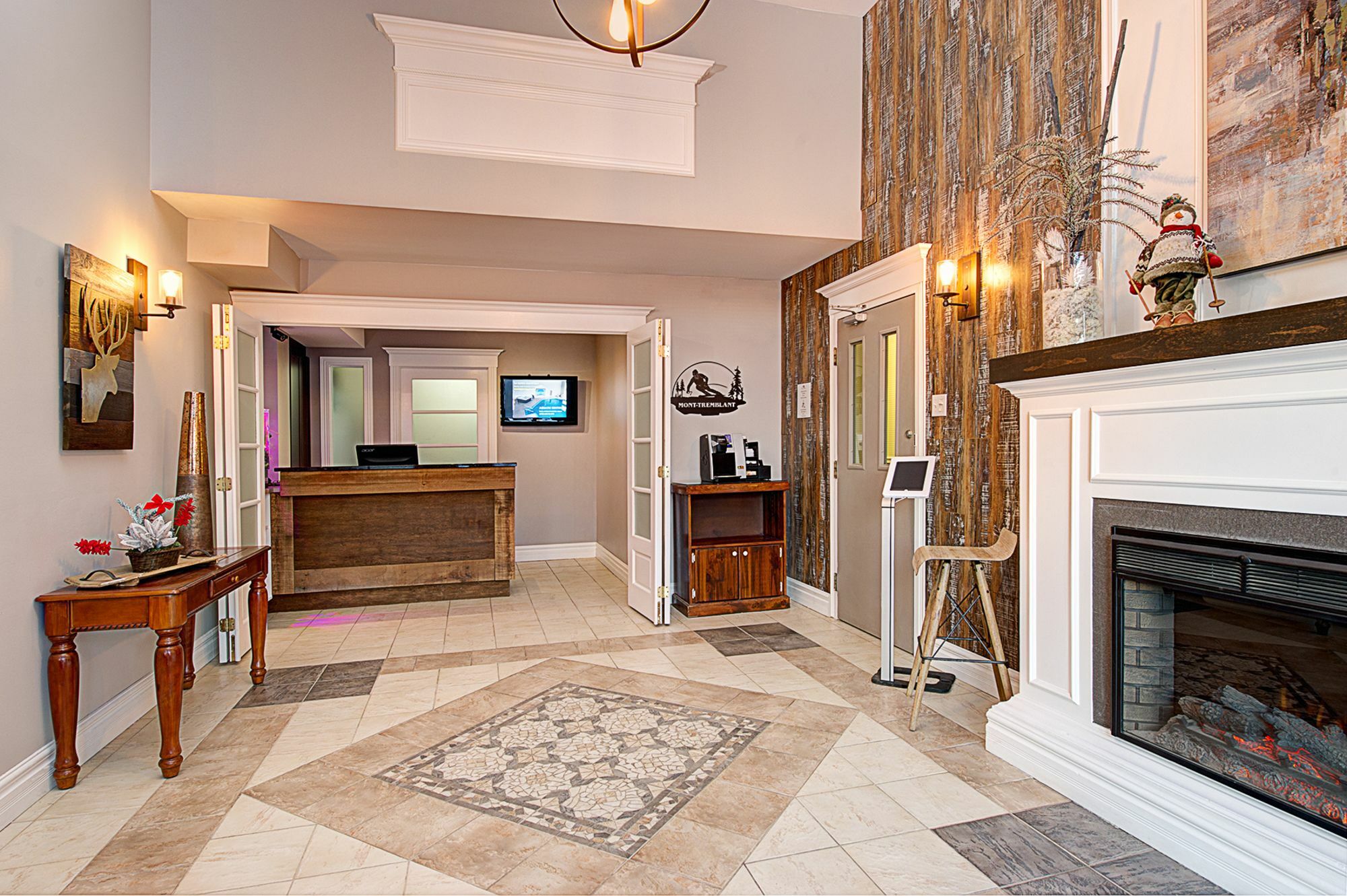 מונט טרמבלאנט Hotel Vacances Tremblant מראה חיצוני תמונה