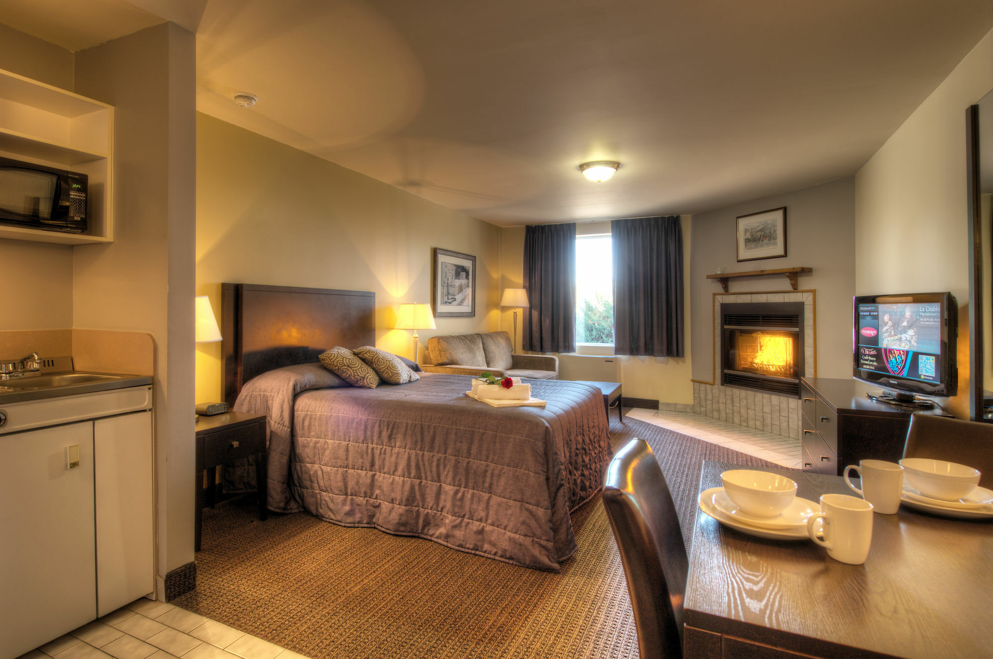 מונט טרמבלאנט Hotel Vacances Tremblant מראה חיצוני תמונה